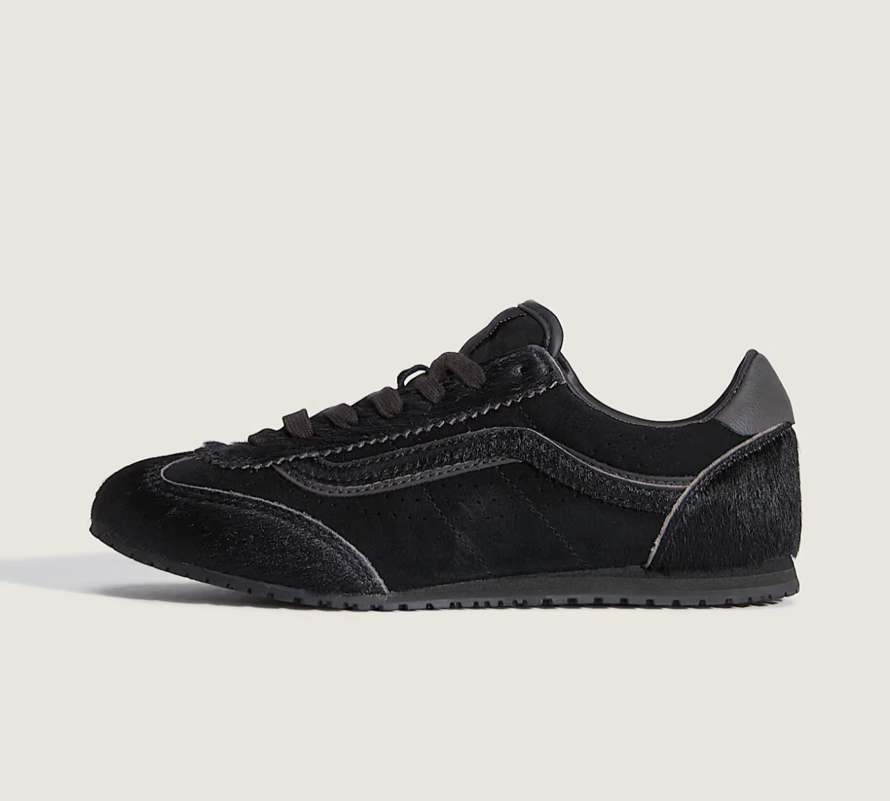 Vans Super Lowpro Shoes in Triple Black Limited Stock