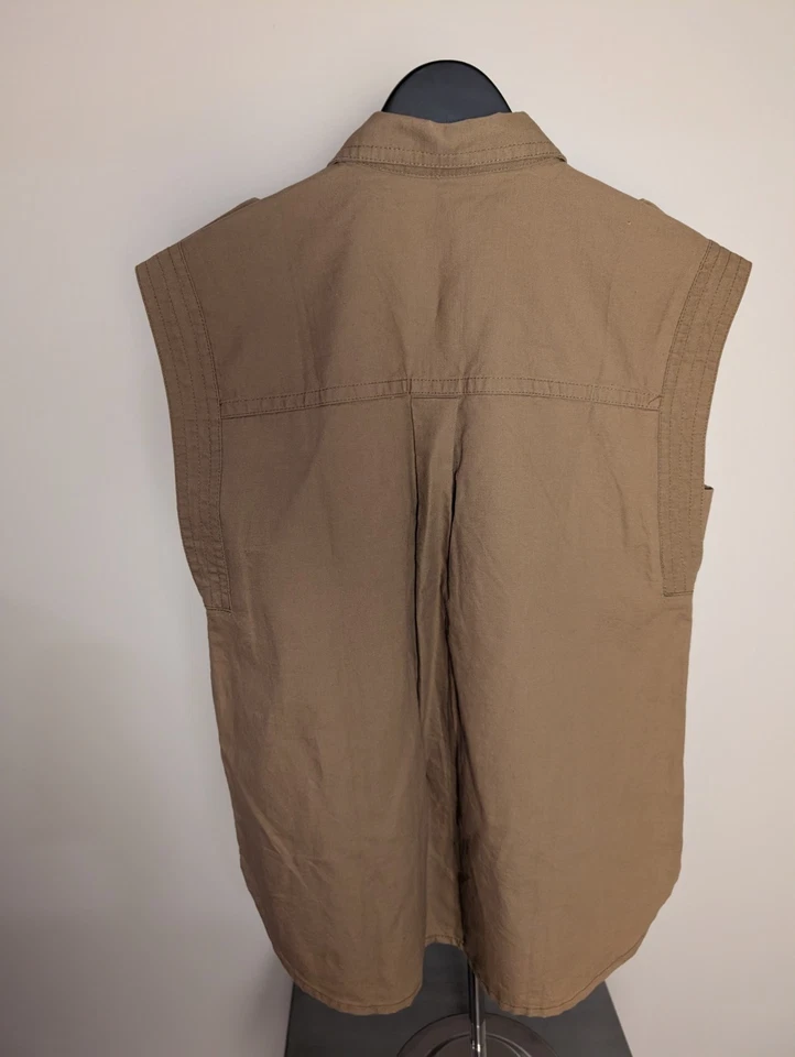 Camisa utilitaria para mujer Banana Republic estepa sin mangas en beige tostado talla S nueva sin etiquetas Foto 4 de 4