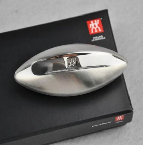 Zwilling J.A Henckels Twin Saponetta rimuovi odore in acciaio INOX lucidato opac - Immagine 2 di 4