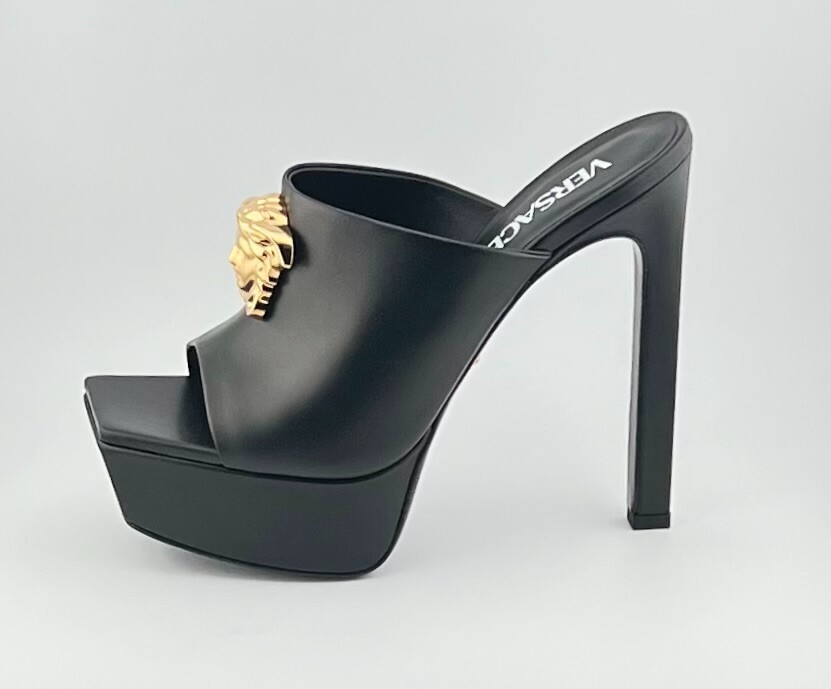 VERSACE♪セール♪MEDUSA MULE Versace Medusa-head Leather Mules | Black | FARFETCH