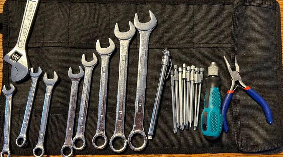 Roll Up Motorcycle Tool Kit Bag Pouch Pockets Heavy Duty Metric Wrench Set Tools - Image 2 of 4