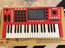 Akai Professional MPC Key 37 Standalone MPC Production Keyboard
