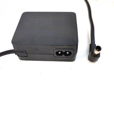Adapter SAMSUNG 14v/25w/1.79A 6.5*4.4