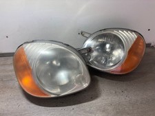 2002 HYUNDAI AMICA PASSENGER & DRIVER SIDE FRONT HEADLIGHTS PAIR