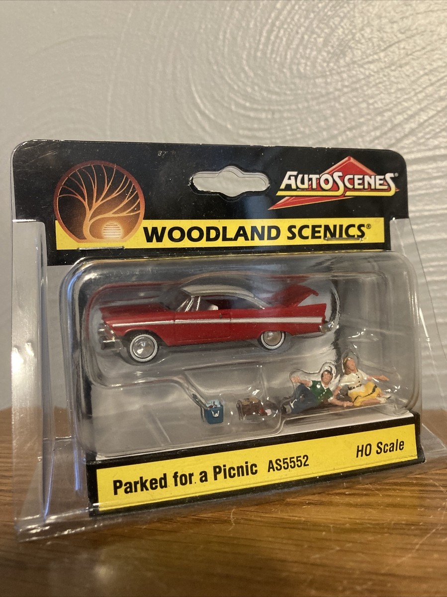 Woodland Scenics AutoScenes Figures - Parked for a Picnic AS5552. New Woodland Scenics AutoScenes Figures - Parked for a Picnic AS5552. New