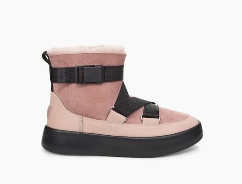 ugg boots boom buckle