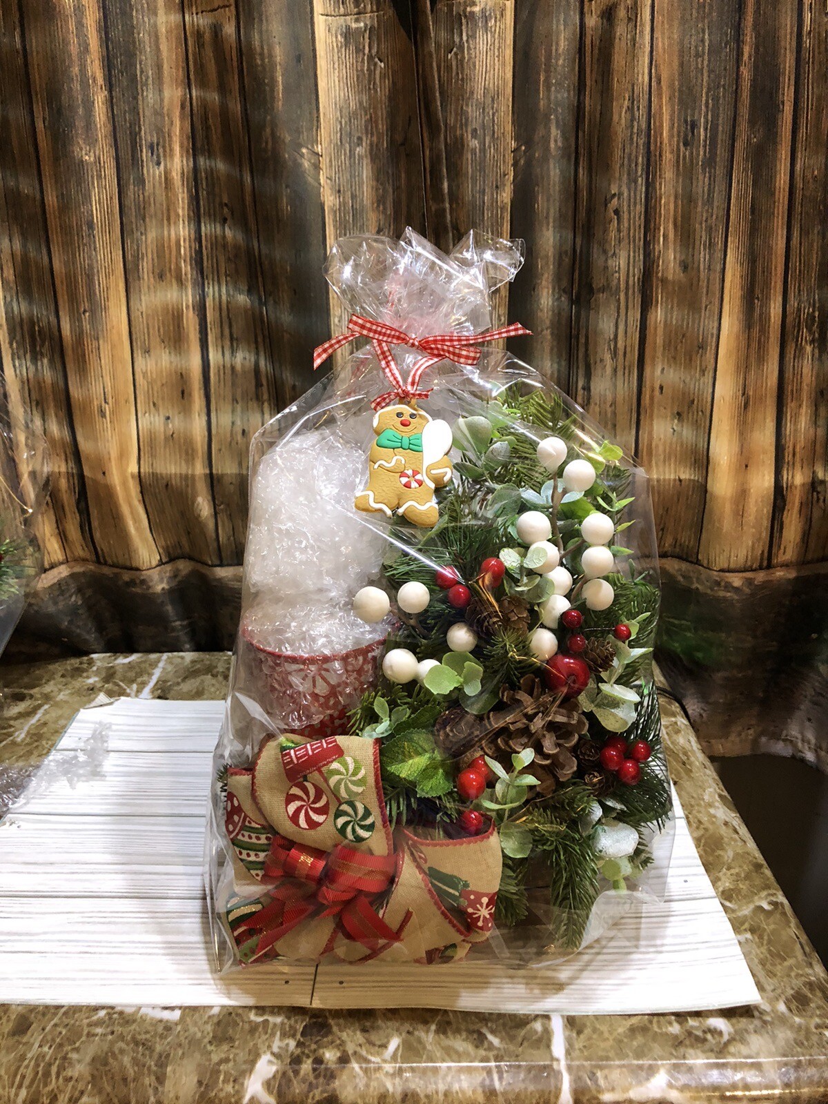 HANDMADE HOLIDAY CANDLE HOLDER WITH   2 BATTERY POWERED   VOLTIVE  &  WAX CANDLE