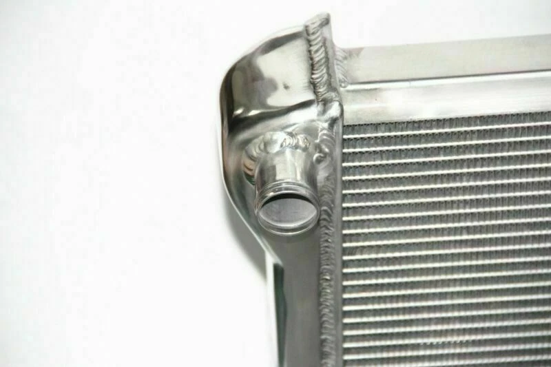 RADIADOR PULIDO KKS 3 FILAS PARA 88-95 CHEVY GMC C/K 1500 2500 3500 5.0 5.7 V8 28" Foto 3 de 4