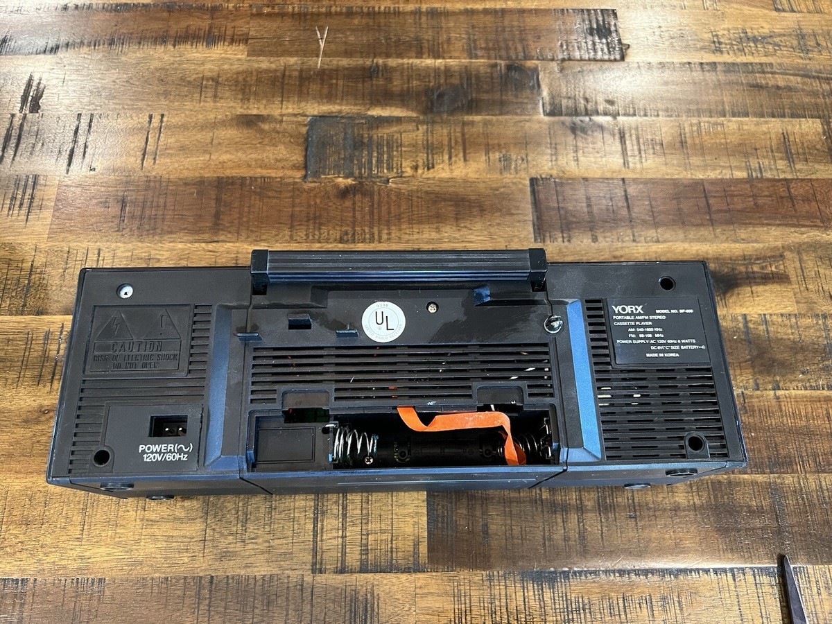 YORX BP-800 Mini Boom Box 1987 Tape Cassette Battery Operated No