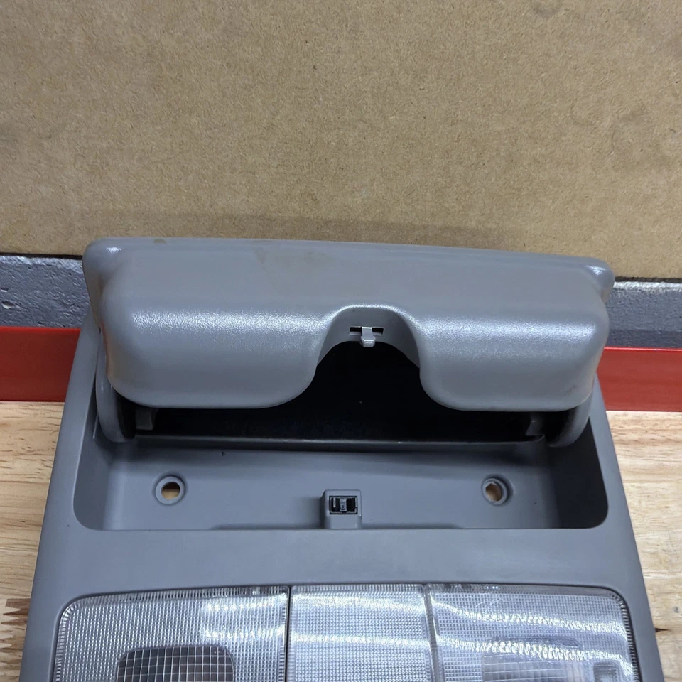 2007-2010 Hyundai Elantra Front Overhead Console Dome Light Lamp 92800-2H000 - Image 4 of 4