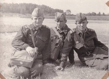 Original Snapshot Photo SOVIET RUSSIAN T-62 TANK CREW 1973 Armored Company 537