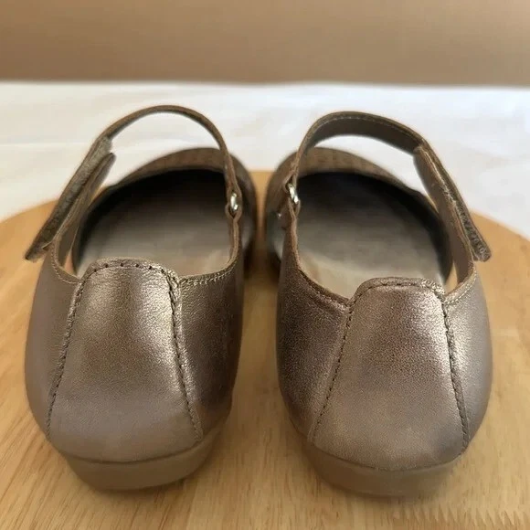 Mary-Janes perforado de cuero tierra - Brynn 7,5 M Foto 3 de 4