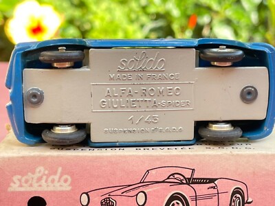 SOLIDO ALFA ROMÉO Giulietta Spider bleu dur peu courant Réf. 106