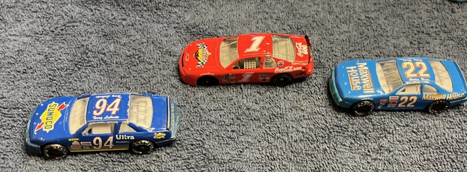 NASCAR Diecast  Car mixed Lot of 11 - Image 2 of 4