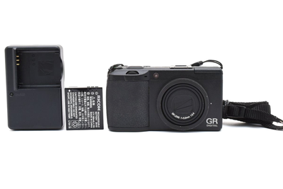 RICOH GR DIGITAL II 2　本体と付属品 Excellent/Tested] RICOH GR DIGITAL II 2 10MP Compact Digital