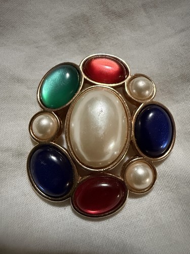 Vintage Avon Cabochon Brooch Pin Multicolor on Gold Tone