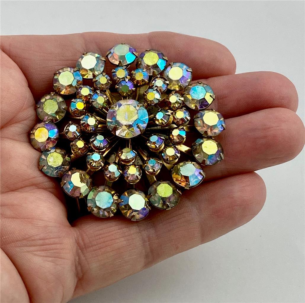 1950s’　ribbon motif rhinestone　brooch Trifari Stylized Ribbon or Bow Brooch with Rhinestones