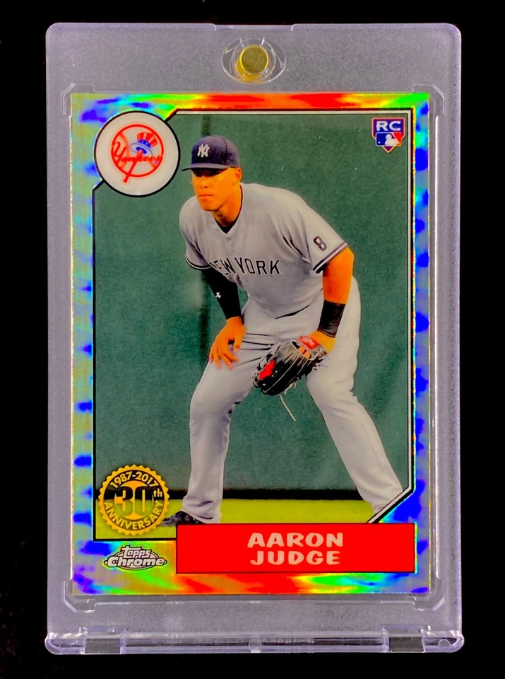 AARON JUDGE ROOKIE REFRACTOR SP Insert 2017 Topps Chrome Holo RC Card - YANKEES - Image 3 of 4