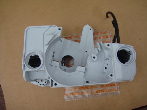 GENUINE STIHL 021 023 025 MS210 MS230 MS250 CRANKCASE HOUSING FUEL TANK W/ LINE - Picture 3 of 4