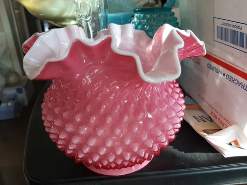 Vintage Fenton Wild Rose White Inlay Hobnail Rose Bowl! RARE! only 1961 & 1962!!