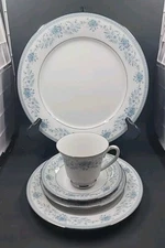 Noritake Vintage Fine China Set Blue Hill 2482 Five (5) Piece Place Setting