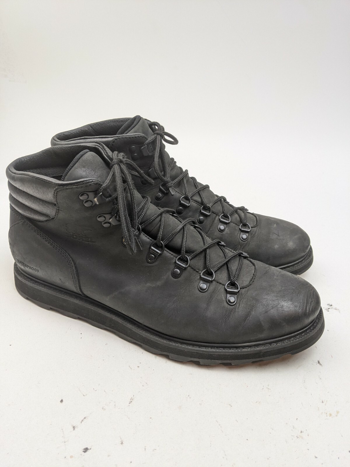 sorel madson black