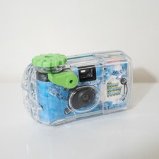 Fujifilm Fujicolor 800 QuickSnap Waterproof Disposable 35mm Camera 27 Exp 8/2012