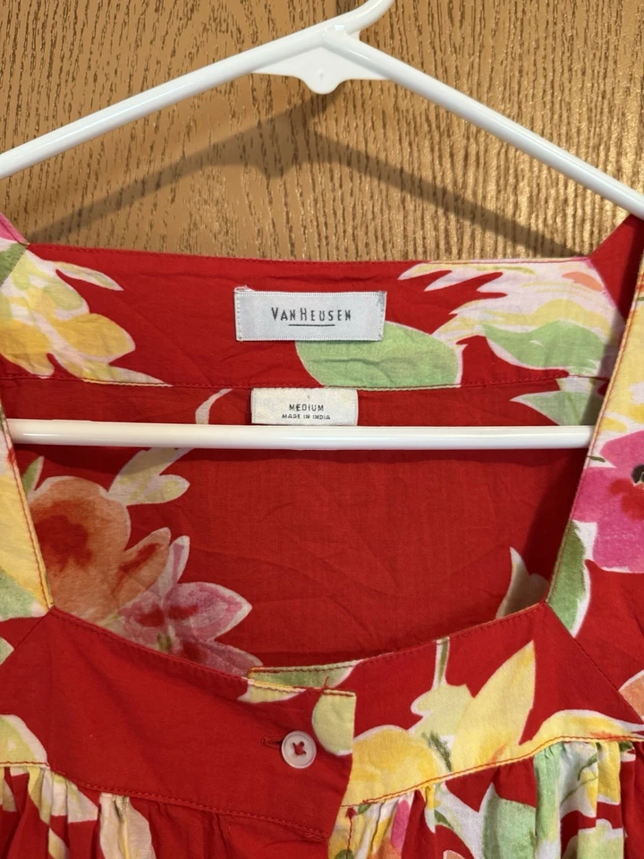 Blusa Feminina Van Heusen Floral, Multicolorida, Manga Curta, Tamanho M - Imagem 2 de 3