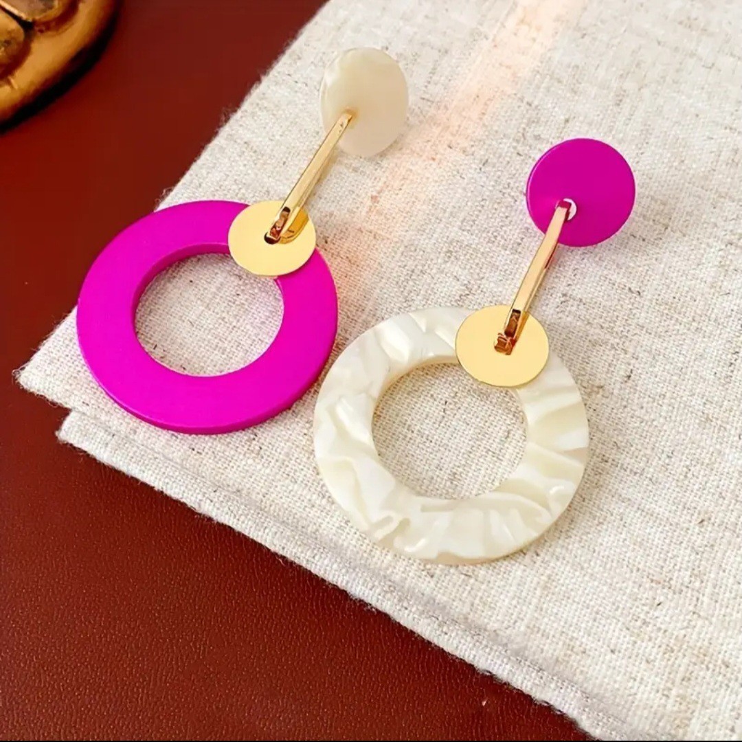 Boucles d'oreilles asymétriques légères anti-allergie pour oreilles sensibles