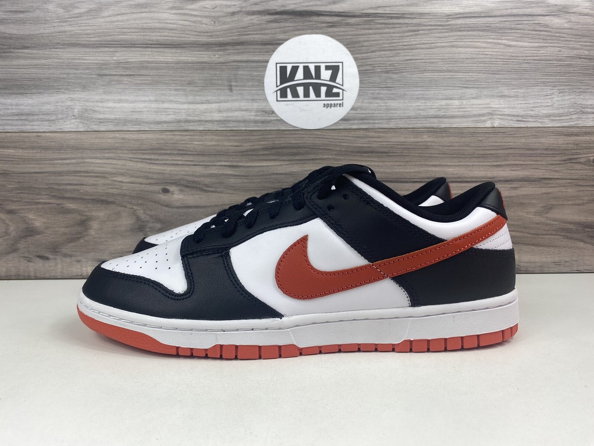 国内配送 NIKE DUNK LOW RETRO WHITE/DRAGON RED-BLACK Nike Dunk Low Retro in White, Dragon Red, & Black | REVOLVE