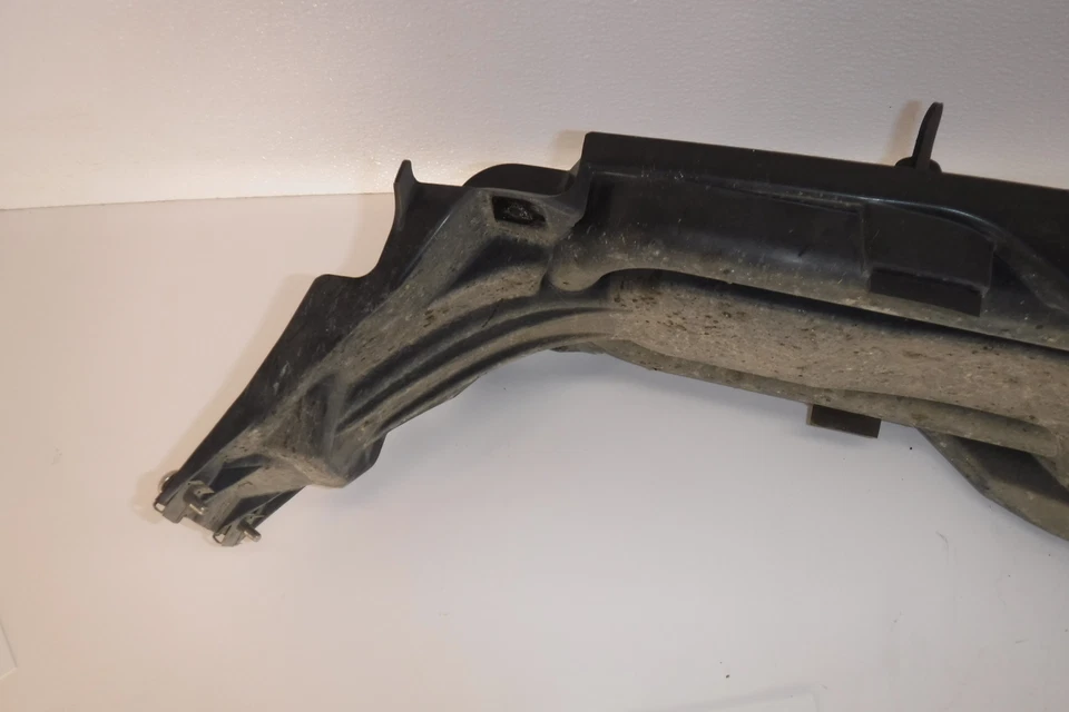 Guardabarros trasero interior Triumph Tiger Explorer 2013 fabricante de equipos originales t2302642 Foto 4 de 4