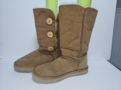 Womens UGG Bailey Button Triplet Winter Boots Size 8W Chestnut