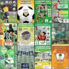 Nichtliga Fußball Programm Ashford Town - verschiedene Gegner