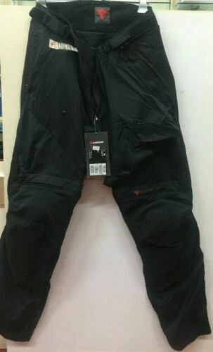 Pantaloni traspiranti Dainese per motociclista