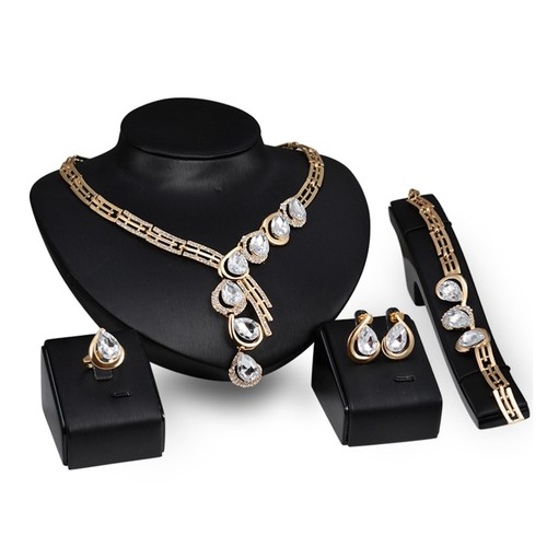 Lot De 3 Bijoux Artisanaux : Collier, Boucles D'oreilles Et Bracelet - Couleur Rose