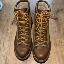 Women’s Danner Light Khaki 30464 Size 9 M Made In USA.