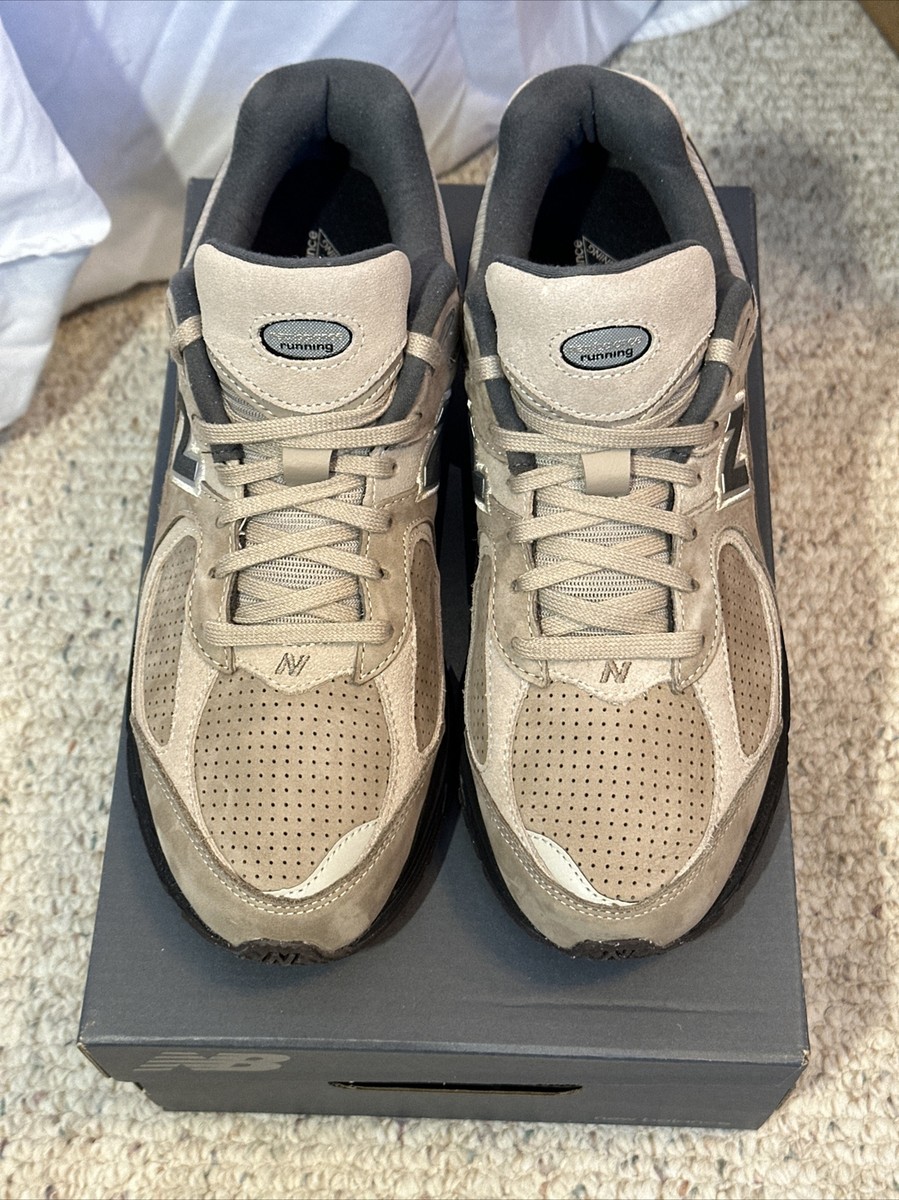 Size - 10 Men New Balance 2002R DRIFTWOOD M2002REG Brown