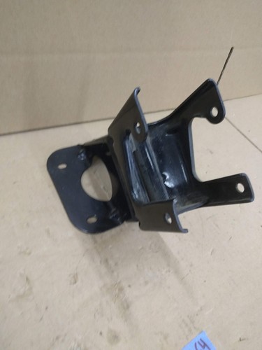 Harley-Davidson FXR Touring Fairing Mounting Bracket 58040-83 - Picture 8 of 10