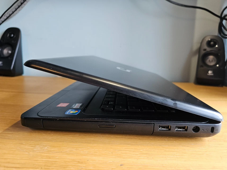 15" Compaq Presario CQ57 AMD E-300 4GB 500GB Black Windows 10 Laptop - Image 3 of 4