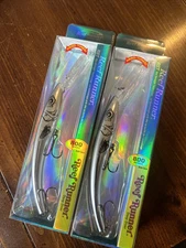 2 Reef Runner Deep Diver Lure 800 Series Chrome/Black NIP
