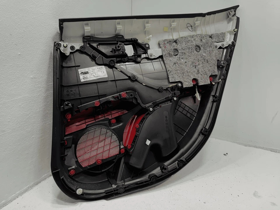 Toyota Camry 2018 lado del conductor trasero interior panel de puerta cubierta roja *LB30* OEM Foto 2 de 4