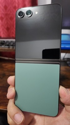 SIMフリー Samsung Galaxy Z Flip5 グリーン 256GB SIMフリー) サムスン Samsung Galaxy Z Flip 5 5G SM-F731B
