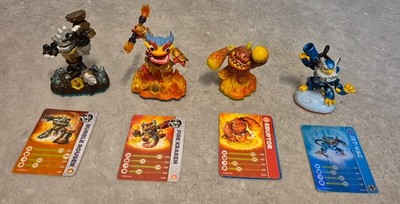Skylanders Konvolut 4-teilig Figuren und dazugehörende Karten, wie neu