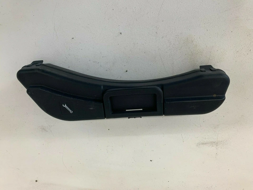 AUDI A4 S4 2002-2005 JUEGO DE HERRAMIENTAS NEUMÁTICO DE REPUESTO CON ESTUCHE 8EO011031D OEM Foto 2 de 4