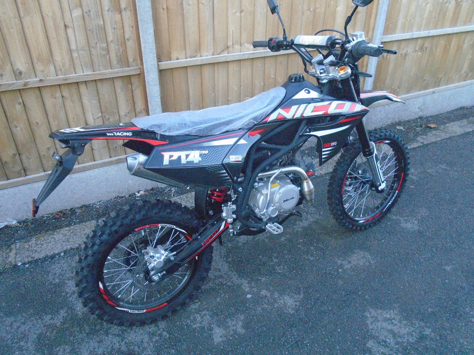 NICOT PT4 125 19/16 FULL SIZE PIT BIKE ROAD LEGAL (2022) BRAND NEW