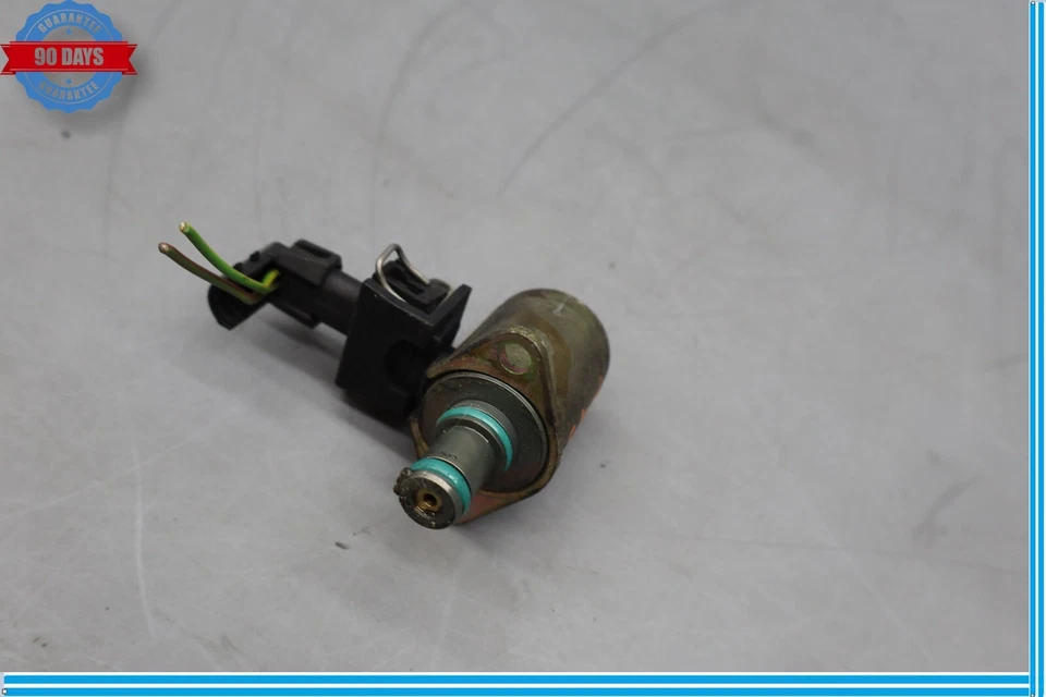 05-09 Mercedes CLK500 W209 Bomba de inyección de combustible de motor de alta presión OEM Foto 3 de 4