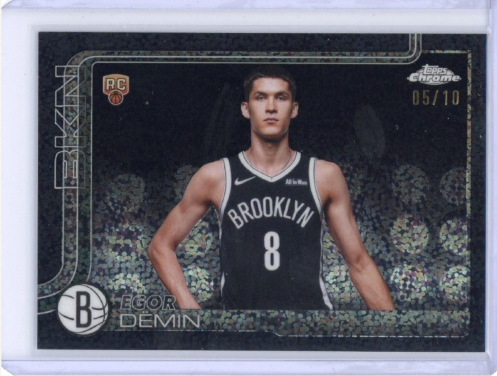 EGOR DEMIN 2025 TOPPS CHROME #258 VARIATION BLACK SPECKLE REFRACTOR RC SSP 1/10