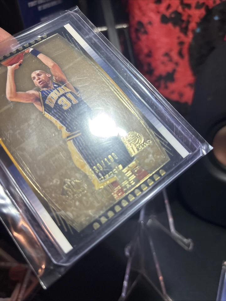 2004-05 SP Game Used - Reggie Miller #21 #’d 30/100 SP RARE - Image 2 of 2