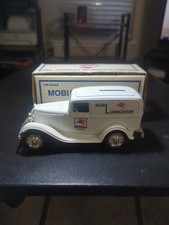 White Truck Mobilgas - Coin Bank - Vintage - Mobil 1932 Ford