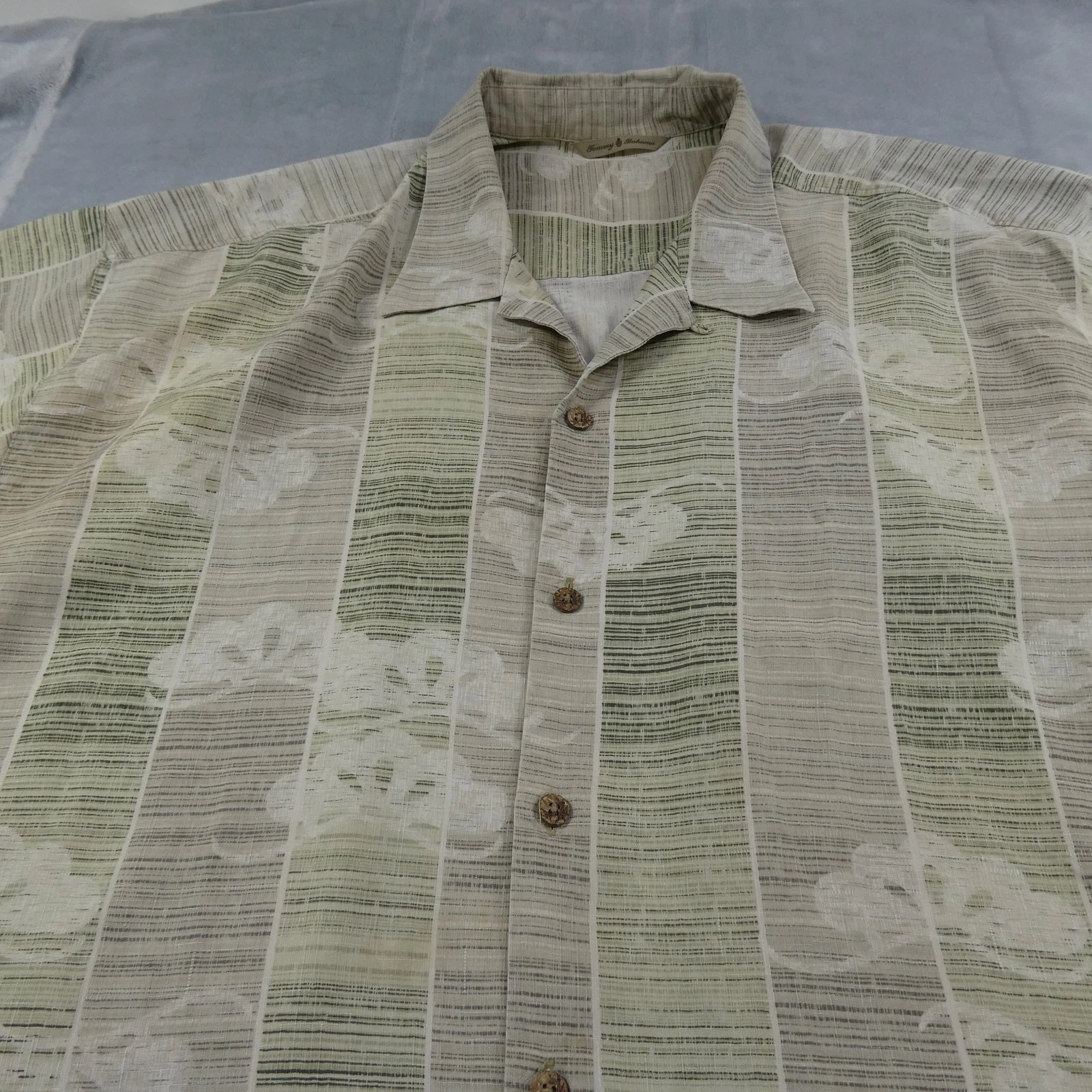Tommy Bahama Hawaiian Shirt Mens 2XL Beige Green Floral Silk Loop Collar
Opens in a new window or ta